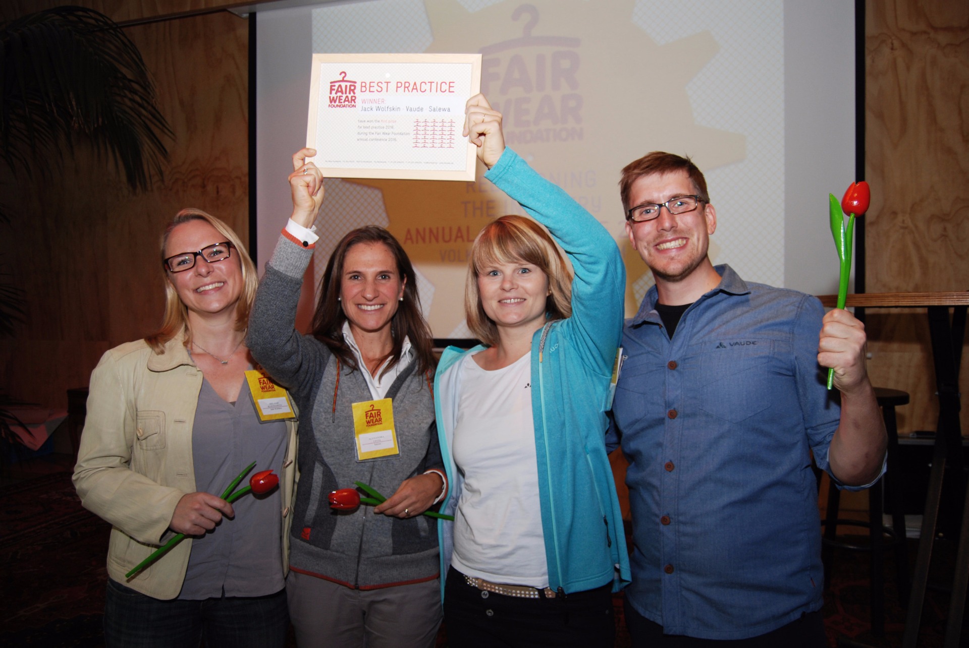 At the Best Practice Award ceremony of the Fair Wear, VAUDE has reached the second place. The award for VAUDE was accepted by Anika Rudolf (3rd from the left) and Sven König in Amsterdam. VAUDE shares the second place with Salewa and Jack Wolfskin. Together, a training project was launched in Myanmar.