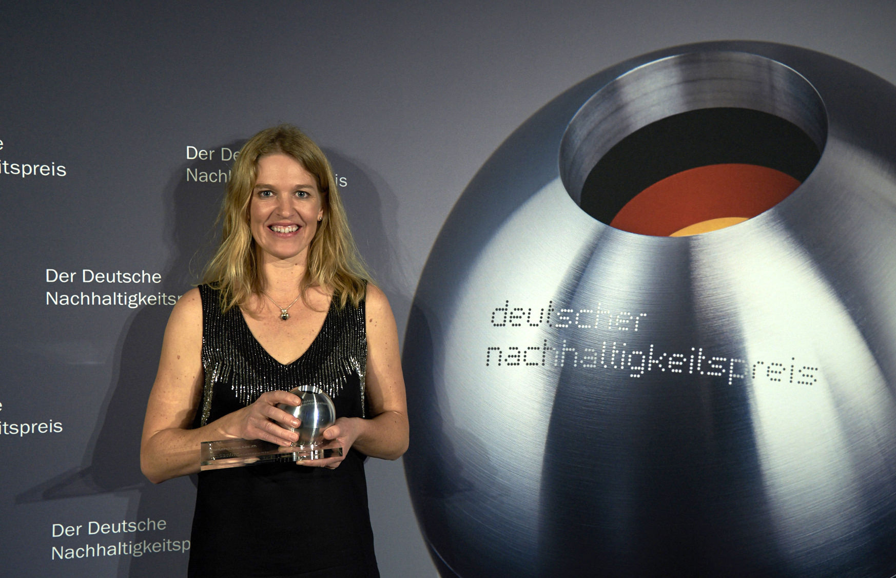 Antje von Dewitz mit dem Deutschen Nachhaltigkeitspreis 2015 - Fotograf: Frank Fendler